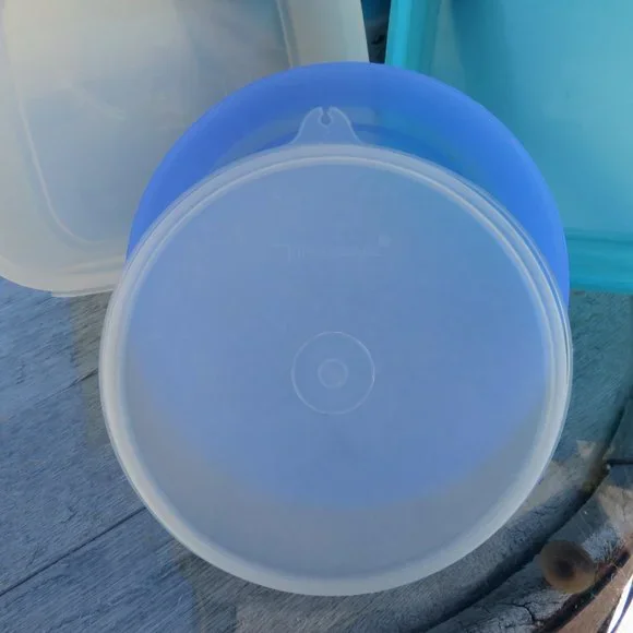 Tupperware Food Storage - Picture 7 of 7